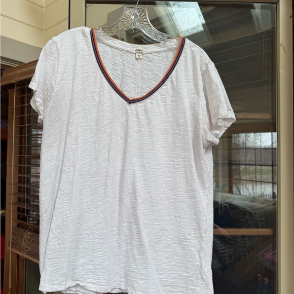 Dylan Cream Relaxed Short Sleeve Tee - Picture 1 of 5